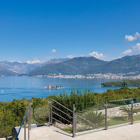 Villa Vista Azzurra Tivat Eksteriør billede