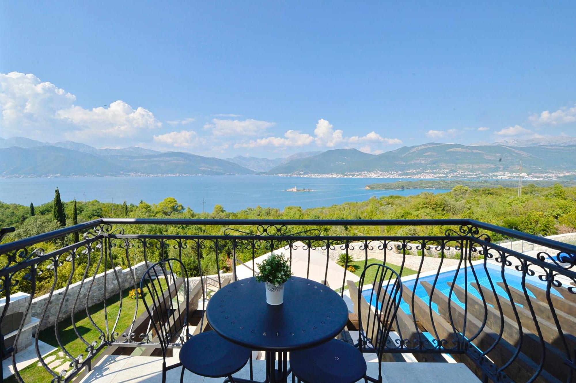 Villa Vista Azzurra Tivat Eksteriør billede