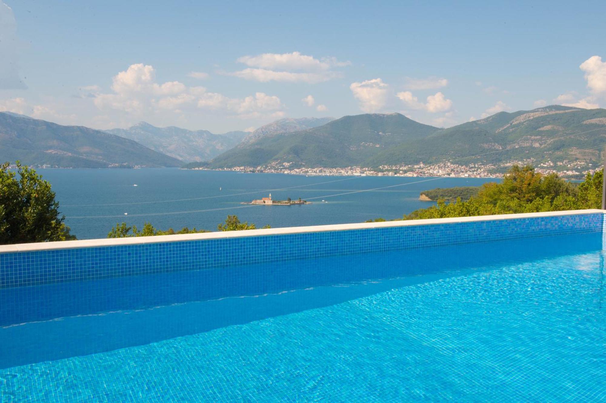 Villa Vista Azzurra Tivat Eksteriør billede
