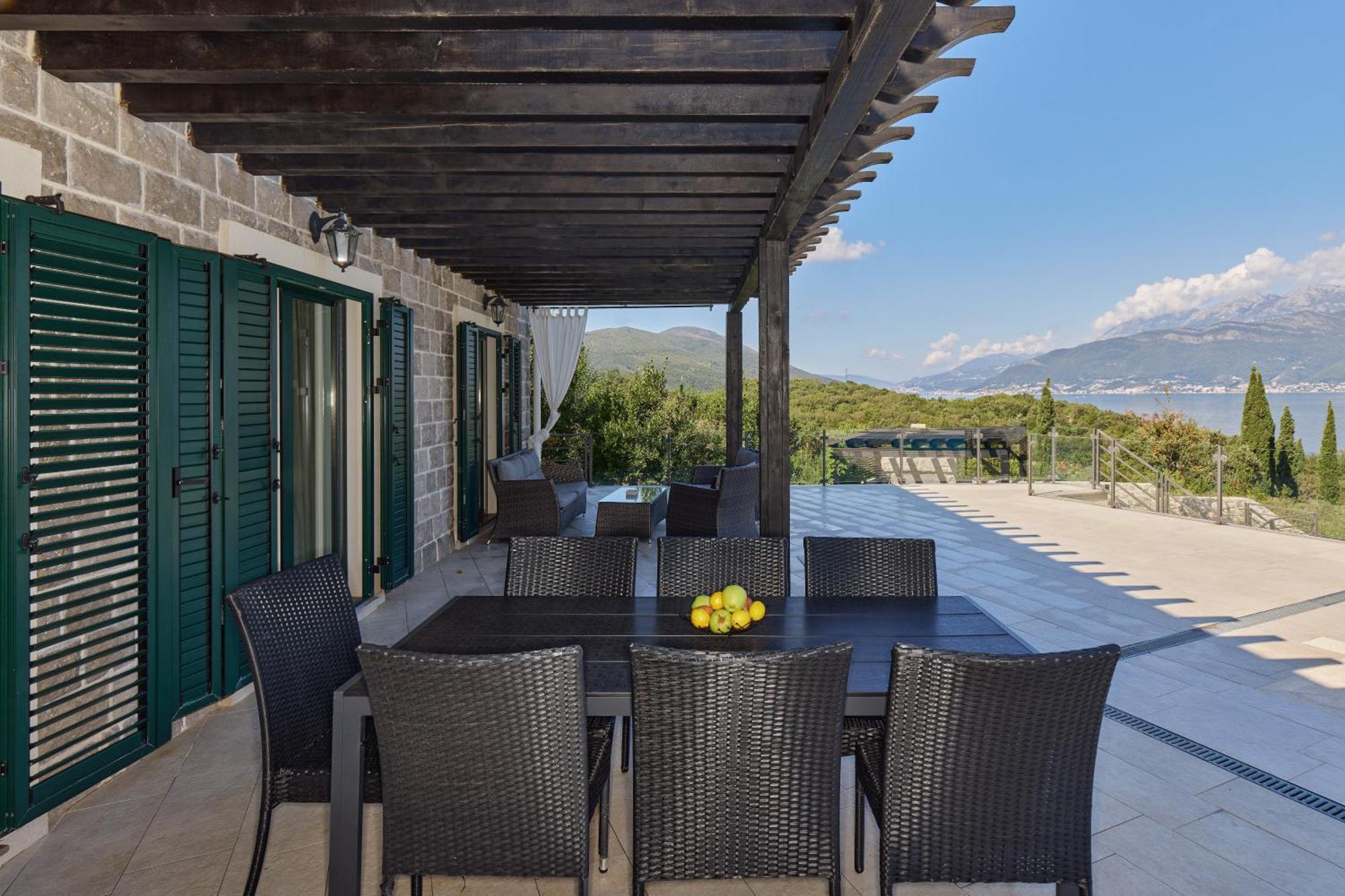 Villa Vista Azzurra Tivat Eksteriør billede
