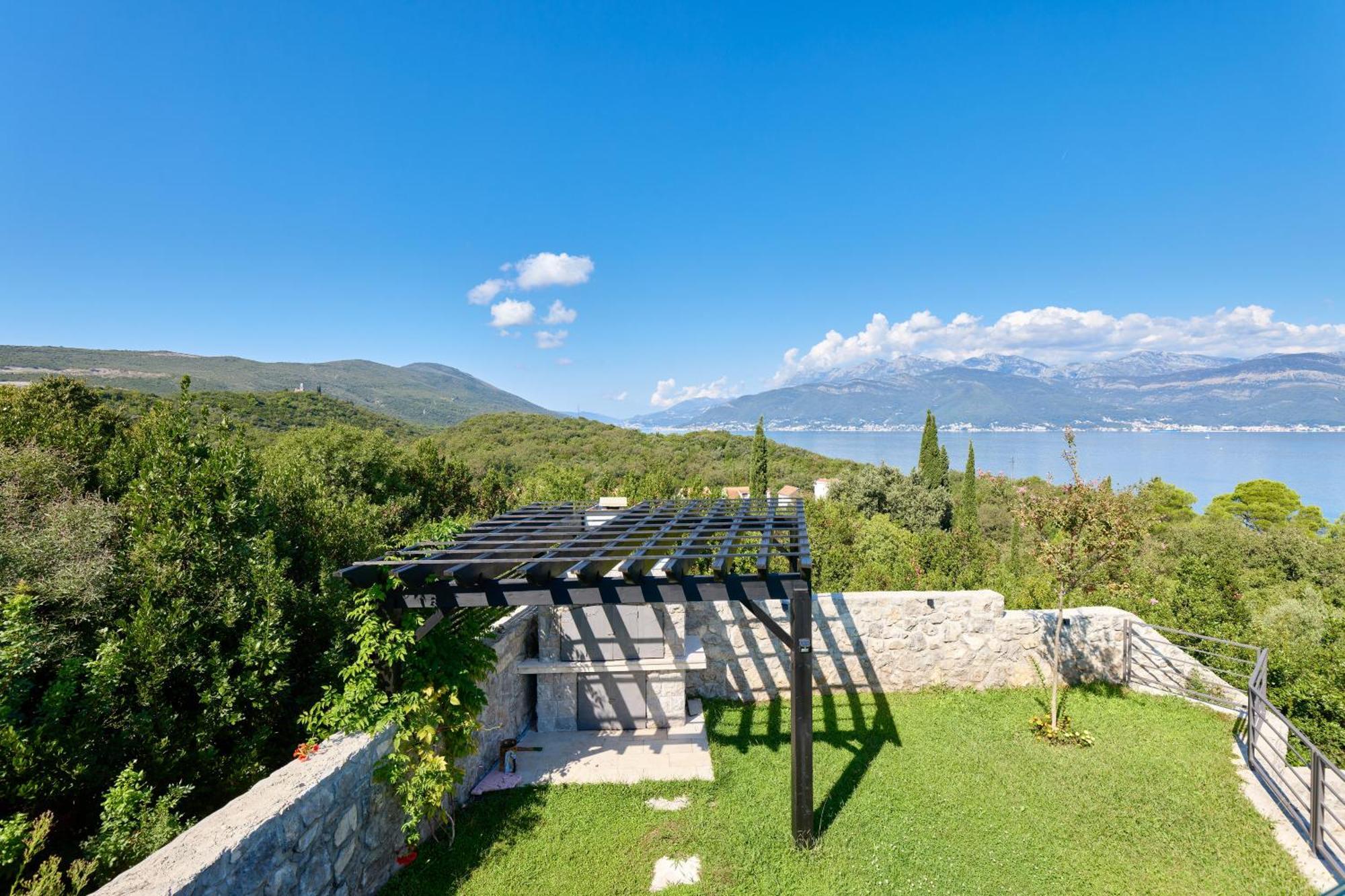 Villa Vista Azzurra Tivat Eksteriør billede