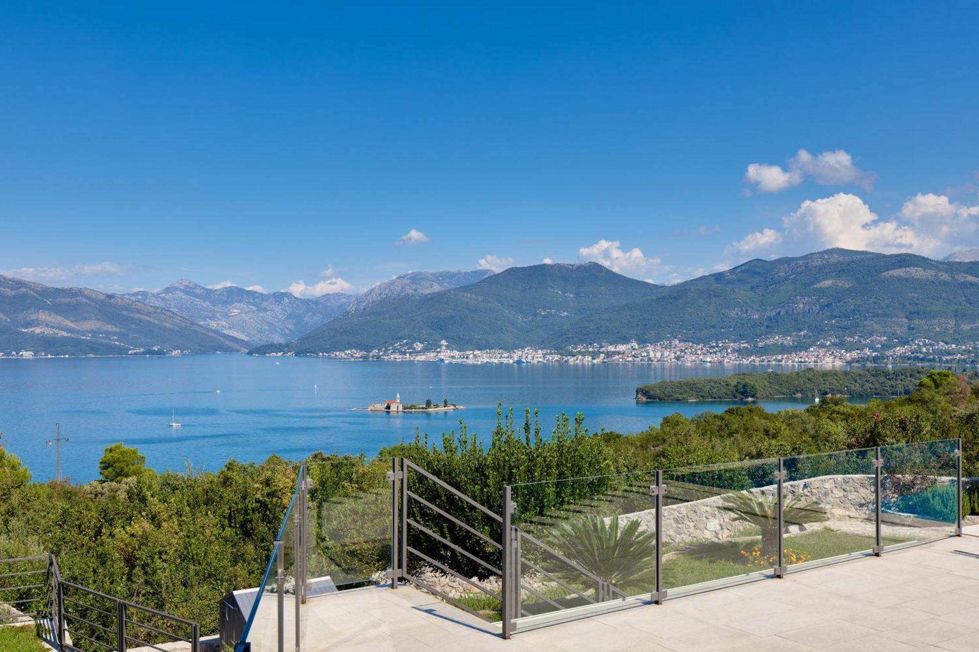 Villa Vista Azzurra Tivat Eksteriør billede