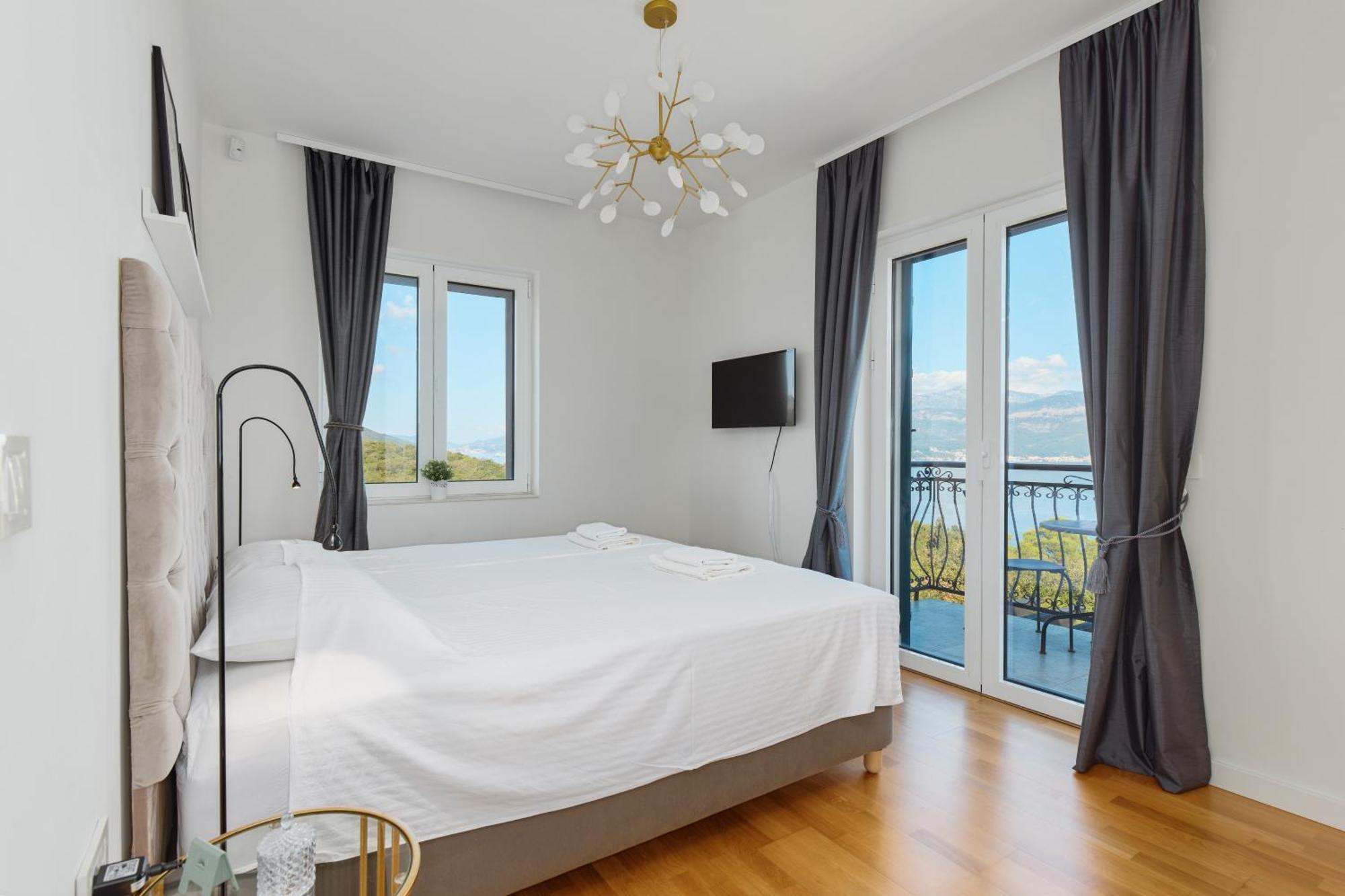 Villa Vista Azzurra Tivat Eksteriør billede