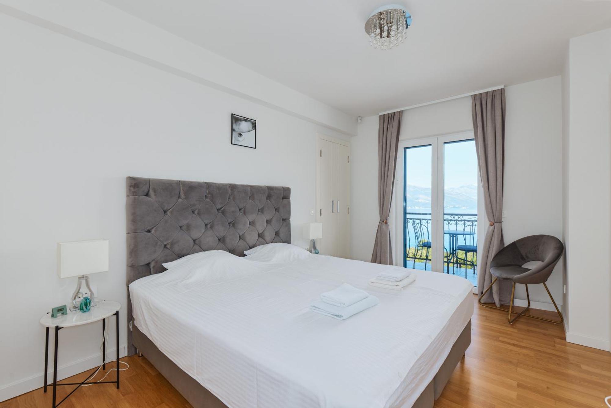 Villa Vista Azzurra Tivat Eksteriør billede